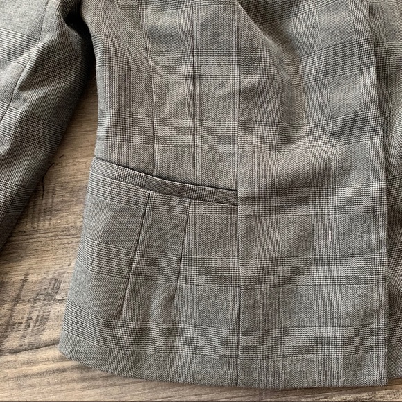 Women’s Ann Taylor Jacket - Picture 4 of 8